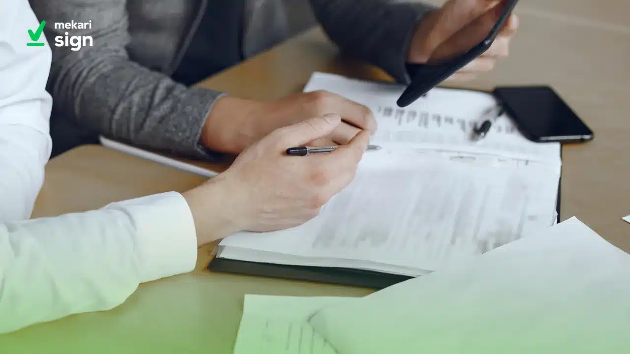 Adendum adalah dokumen tambahan untuk mengubah atau melengkapi isi perjanjian awal